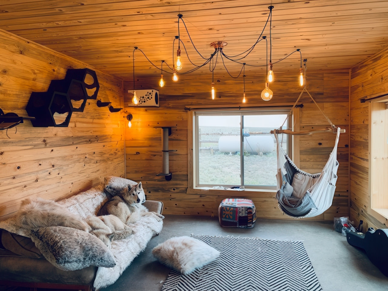 rustic cabin living room pendant swag chandelier with amber mixed LED bulbs 