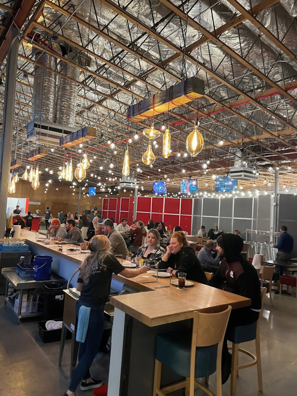 Beam Chandeliers XL Amber Mix