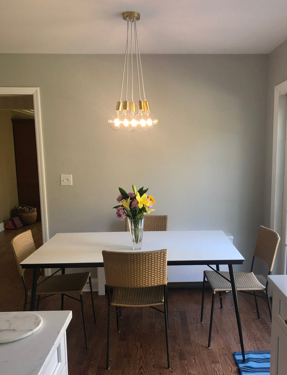 Small Dining 5 Globe Even Cluster